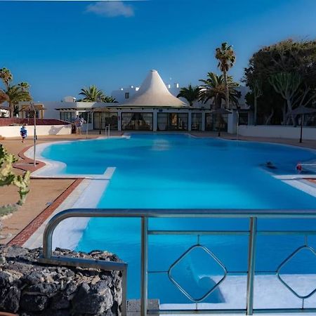 Pequeno Bungalow Firt Line Of The Sea Коста Тегисе Екстериор снимка