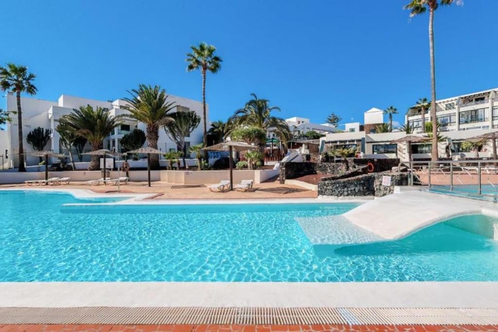 Pequeno Bungalow Firt Line Of The Sea Коста Тегисе Екстериор снимка