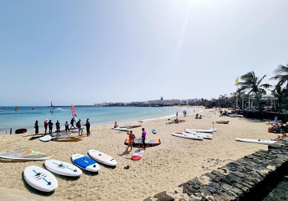 Pequeno Bungalow Firt Line Of The Sea Коста Тегисе Екстериор снимка
