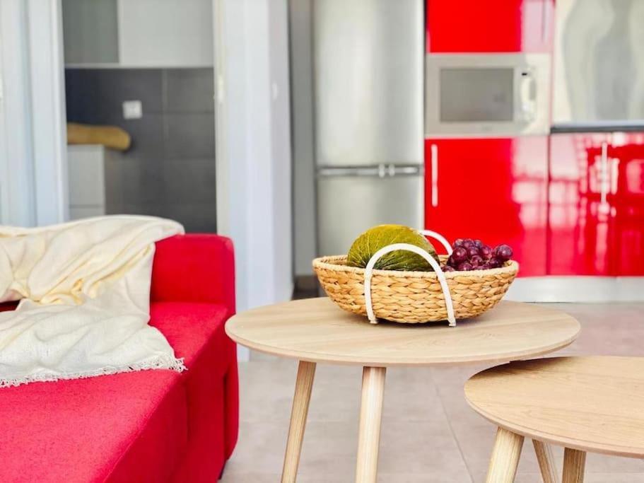 Pequeno Bungalow Firt Line Of The Sea Коста Тегисе Екстериор снимка