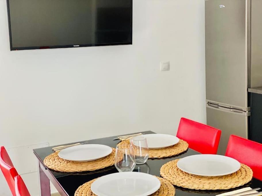 Pequeno Bungalow Firt Line Of The Sea Коста Тегисе Екстериор снимка