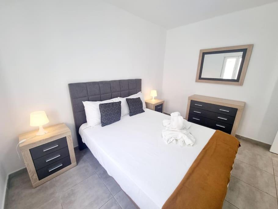 Pequeno Bungalow Firt Line Of The Sea Коста Тегисе Екстериор снимка
