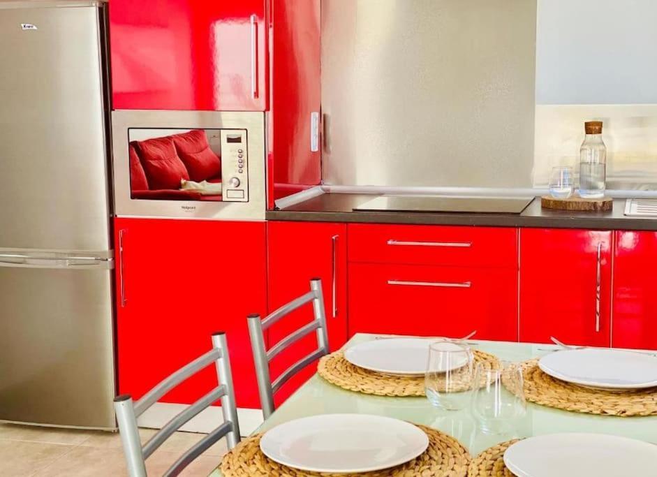 Pequeno Bungalow Firt Line Of The Sea Коста Тегисе Екстериор снимка