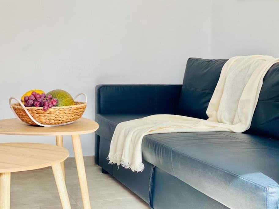 Pequeno Bungalow Firt Line Of The Sea Коста Тегисе Екстериор снимка