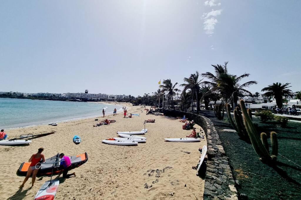 Pequeno Bungalow Firt Line Of The Sea Коста Тегисе Екстериор снимка